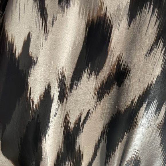 LEIFSDOTTIR 100% SILK V-NECK COLD SHOULDER LONG SLEEVE DRESS - Picture 5 of 7